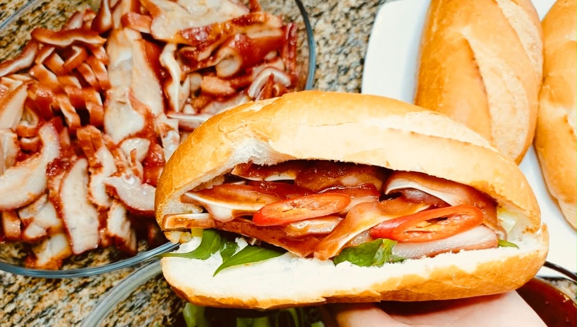 Bánh mì phá lấu